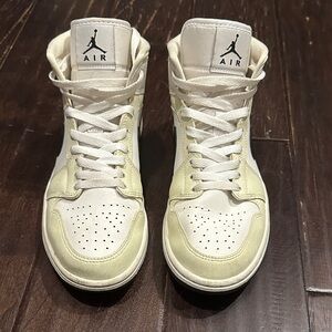 Women’s Nike Air Jordan 1 Mid Coconut Milk